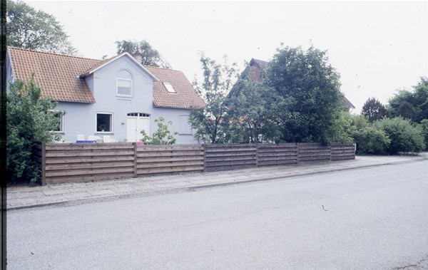 Sommerfuglevej 2C. Den tidligere Hvidsminde Skole