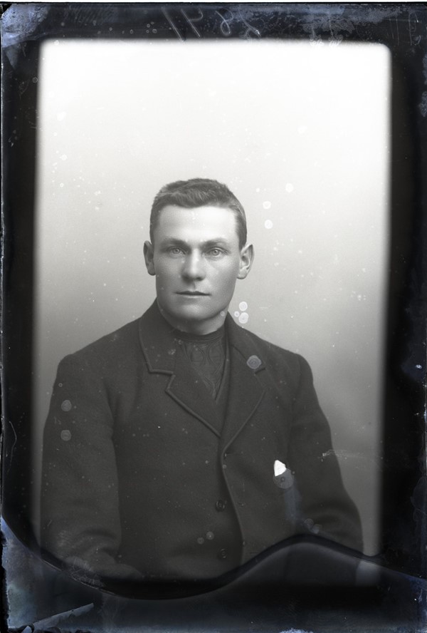 Peter Grove Vingaard* 